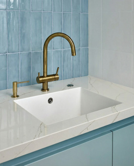 Quantra Quartz Calacatta Solare 9012
