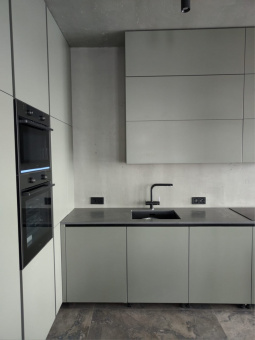Quantra Quartz Hermes Grey 8085